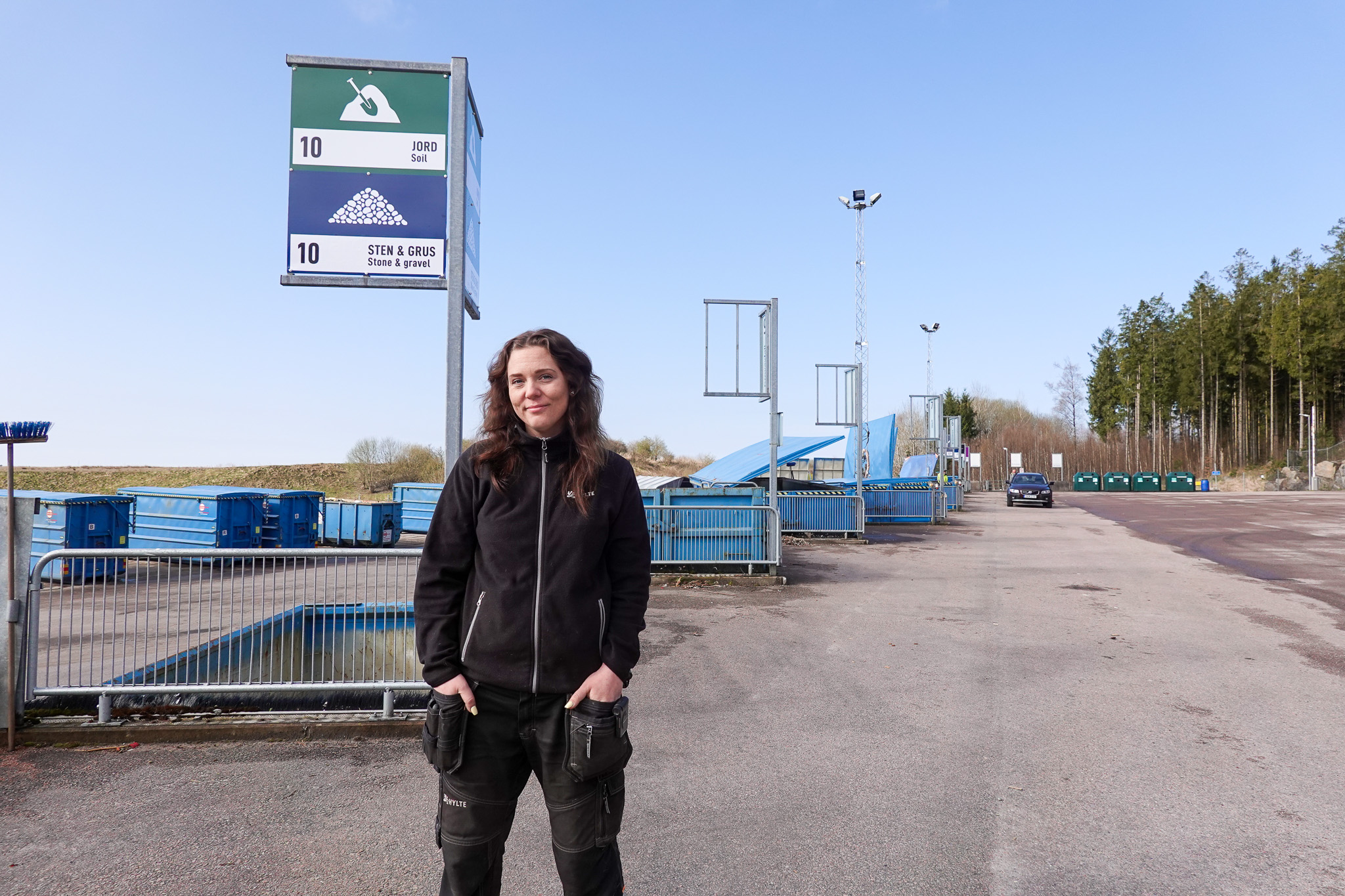 Bild: Ida Johansson, drifttekniker på Borabo återvinningscentral